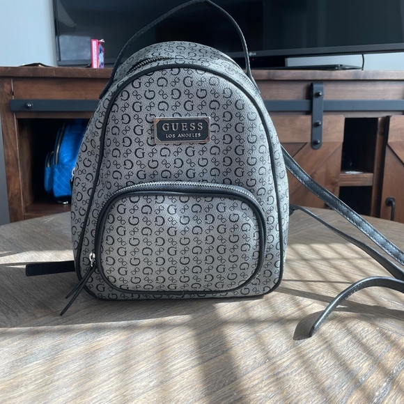 Guess Gray Backpack - Picture 1 of 5